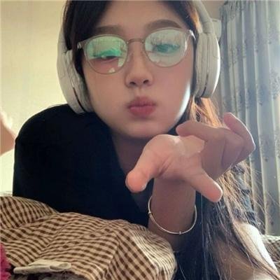 女孩不微笑